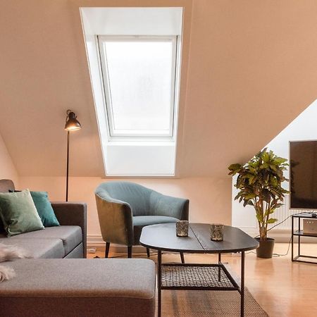 Hyggelig 2-Bedroom Apartment In The Center Of Arhus Bagian luar foto