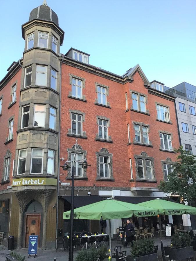 Hyggelig 2-Bedroom Apartment In The Center Of Arhus Bagian luar foto